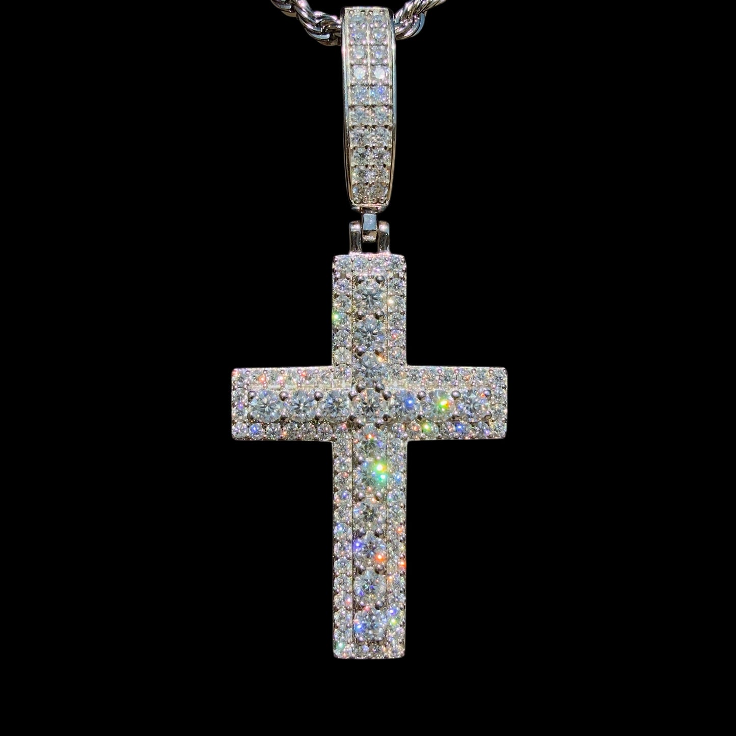 VVS1 Moissanite Cluster Cross Pendant – Flooded Diamond Look