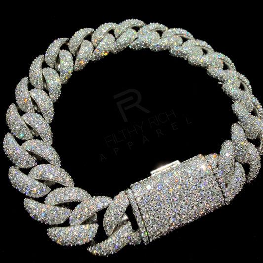 Galaxy Setting VVS1 Moissanite Cuban Bracelet
