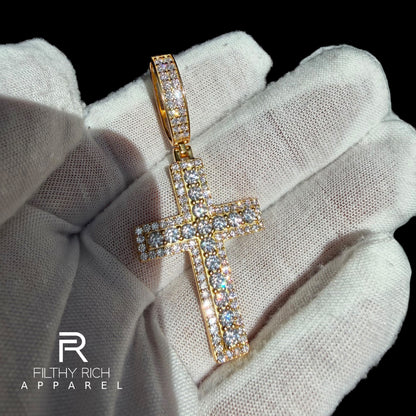 VVS1 Moissanite Cluster Cross Pendant – Flooded Diamond Look