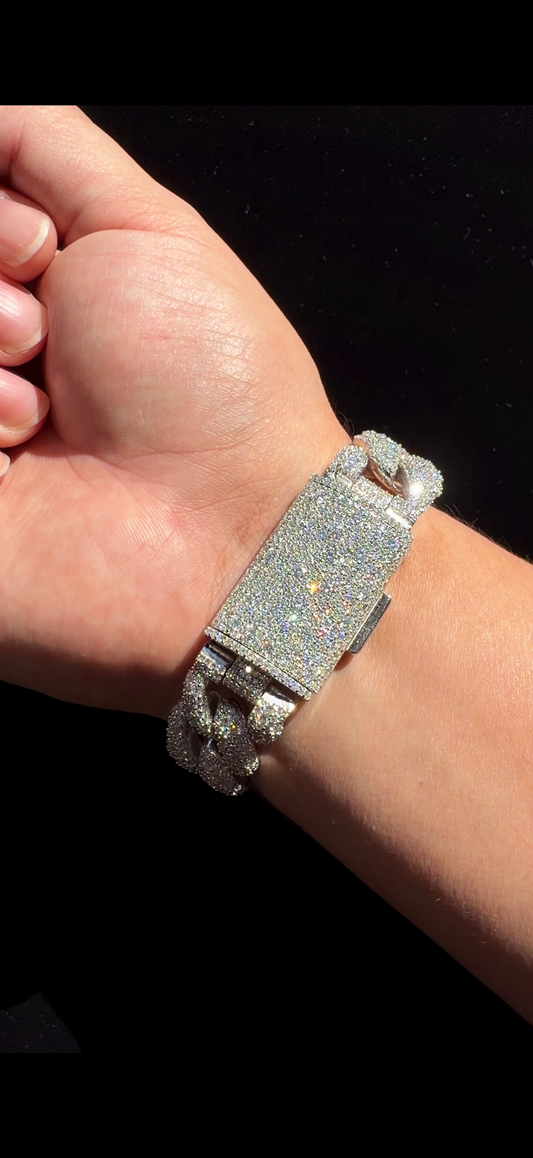 Galaxy Setting VVS1 Moissanite Cuban Bracelet